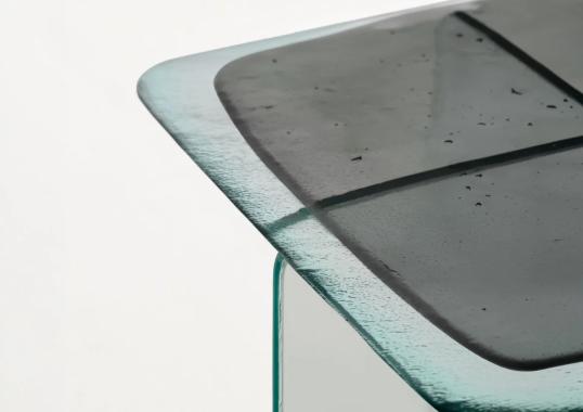 Стол модель Glacier фабрики Glas Italia - Patricia Urquiola