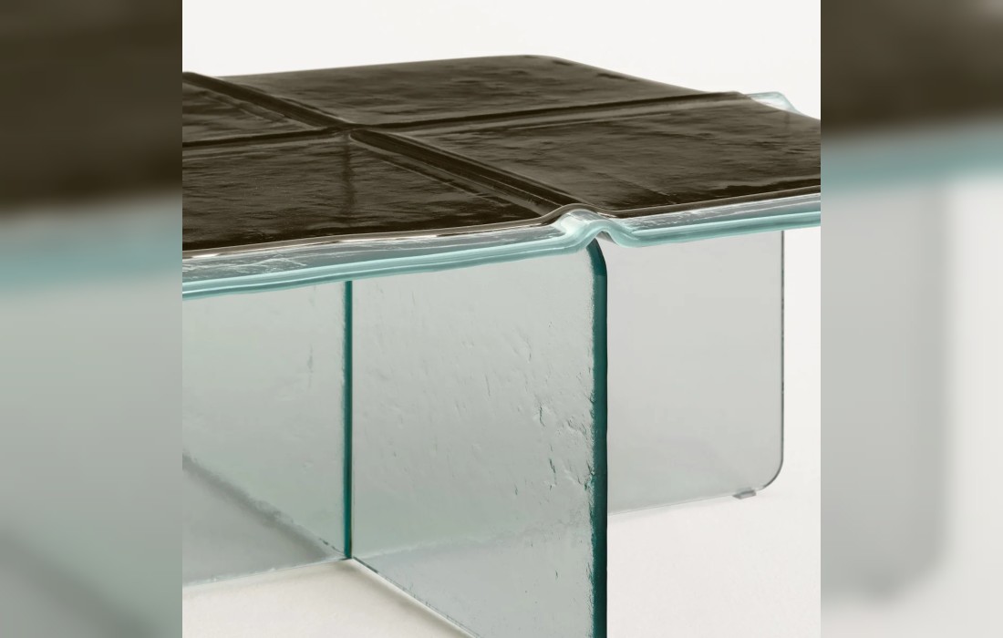 Стол модель Glacier фабрики Glas Italia - Patricia Urquiola