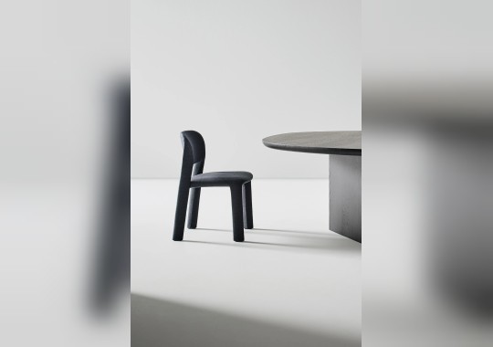 Стул модель Artemis фабрики Bonaldo
