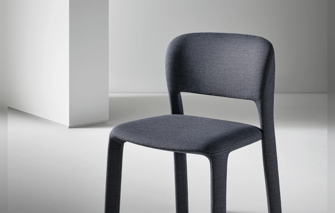 Стул модель Artemis фабрики Bonaldo