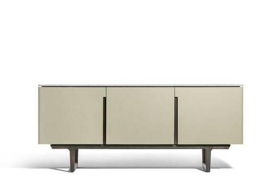 Низкий сервант Fidelio 5599782 от фабрики Poltrona Frau image 1