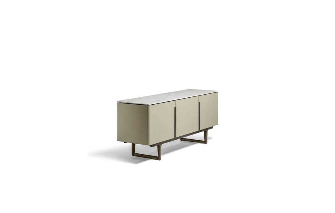 Низкий сервант Fidelio 5599782 от фабрики Poltrona Frau