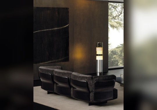 Диван модель Saki от Minotti