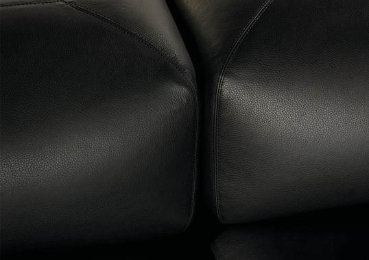Диван модель Orion фабрики Minotti
