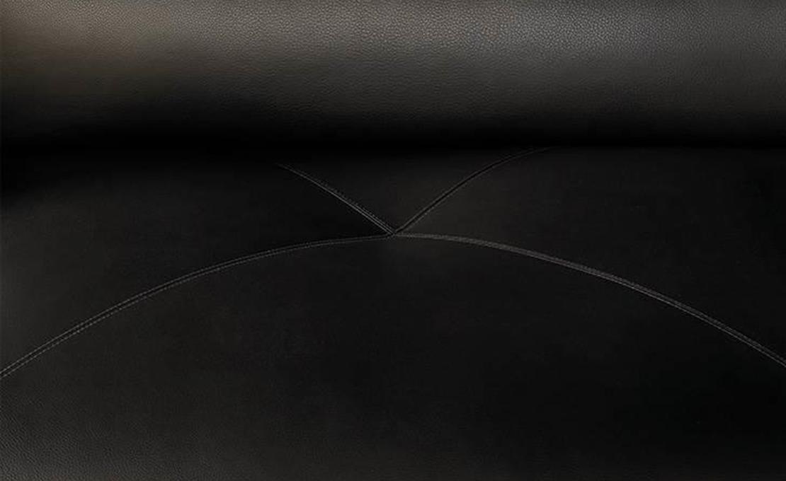 Диван модель Orion фабрики Minotti