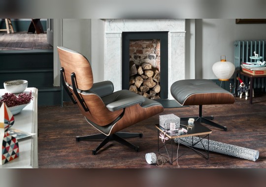 Кресло и пуф для ног Vitra - Eames Lounge