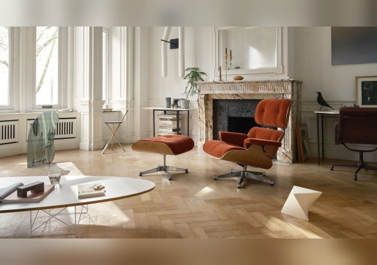 Кресло и пуф для ног Vitra - Eames Lounge