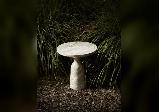 Столик ClassiCon - модель Bell Low Table