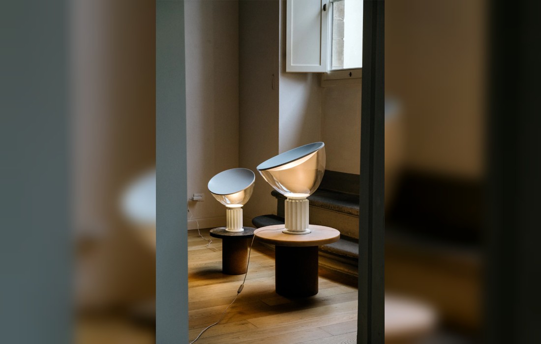 Лампа со стальным основанием Flos - Taccia