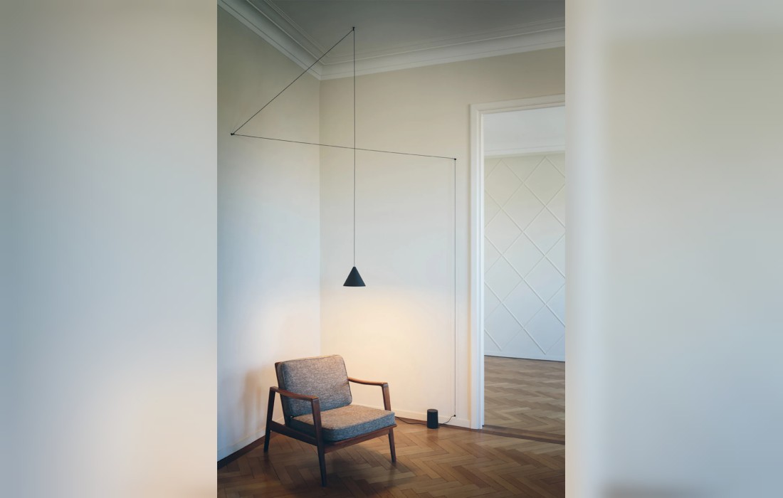 Светильник с черным мягким кабелем Flos - String Light