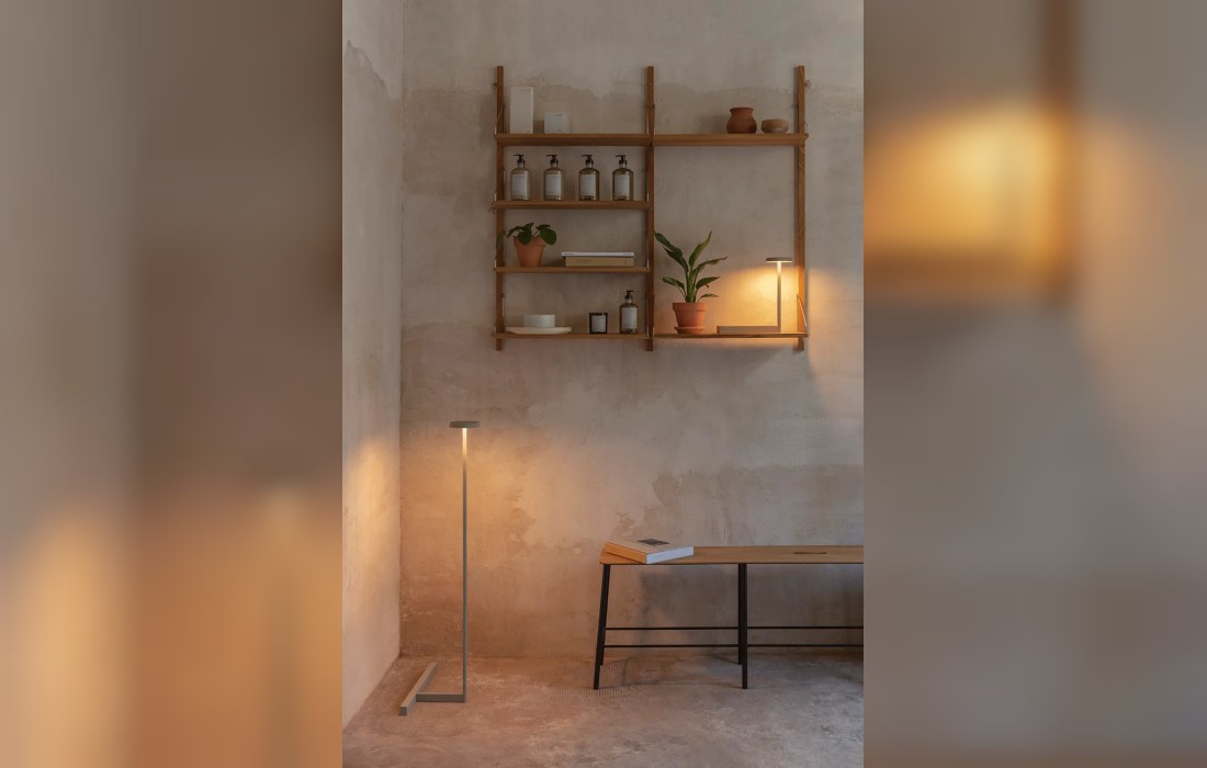 Напольная лампа Flat 5950 и 5957 от производителя Vibia