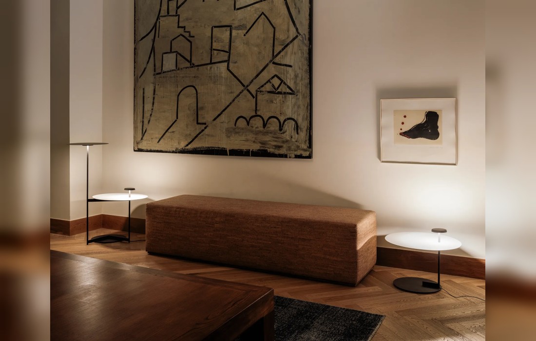 Напольная лампа Flat 5950 и 5957 от производителя Vibia