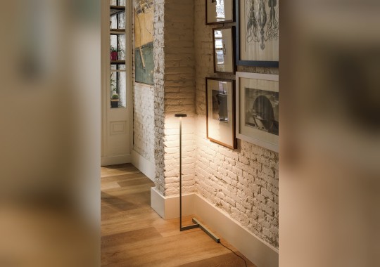 Настольная лампа Flat 5970 от фабрики-производителя Vibia