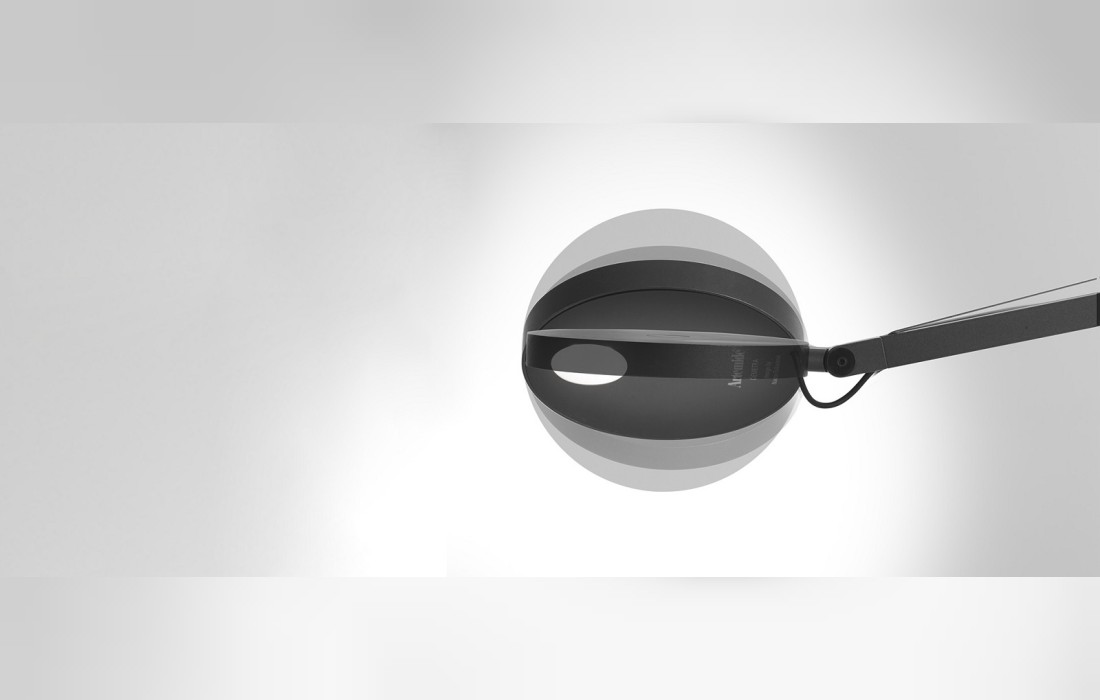 Настольная лампа с детектором движения Artemide - Demetra