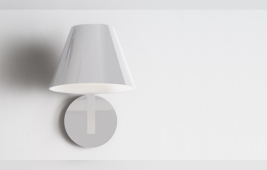 Бра с наклонным стержнем Artemide - La Petite