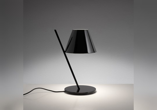 Настольная лампа с наклоненным основанием и абажуром Artemide - La Petite Table 1751030A image 6