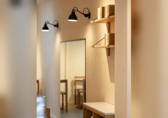 Настольная лампа модель Lampe Gras Table Lamp от фабрики DCW Editions image 4