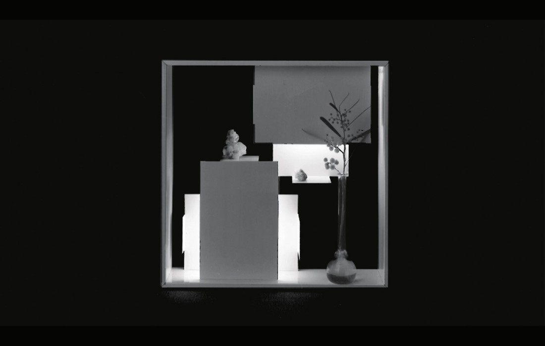 Настольная лампа с металлическим экраном Artemide - Fato