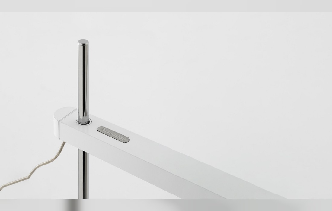 Настольная лампа в белой матовой отделке Artemide - Talak professional