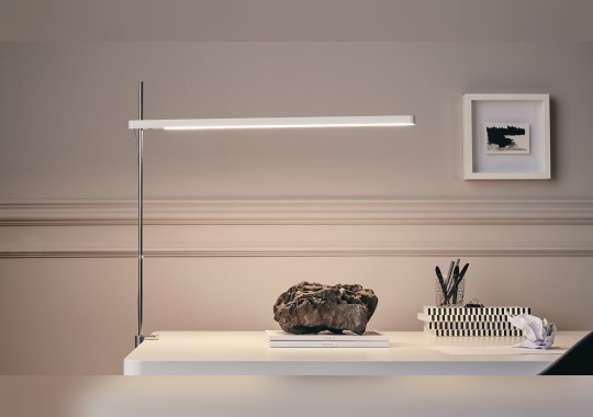 Настольная лампа в белой матовой отделке с поворотным механизмом Artemide - Talak professional Table image 6