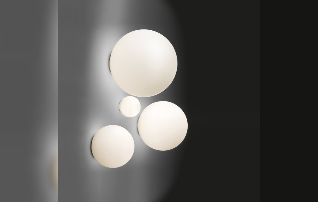 Светильники в форме сферы Artemide - Dioscuri