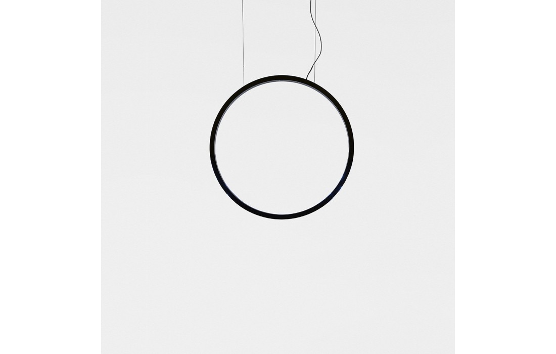 Уличные подвесные светильники &ldquo;O&ldquo; T072030 и T072130 Artemide