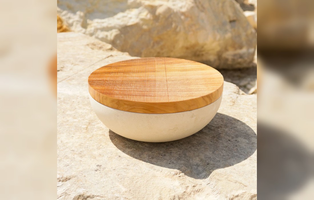 Ваза от фабрики Pimar Limestone модель Rito N. 3 E Lecce Limestone Bowl with Olive Wood Lid