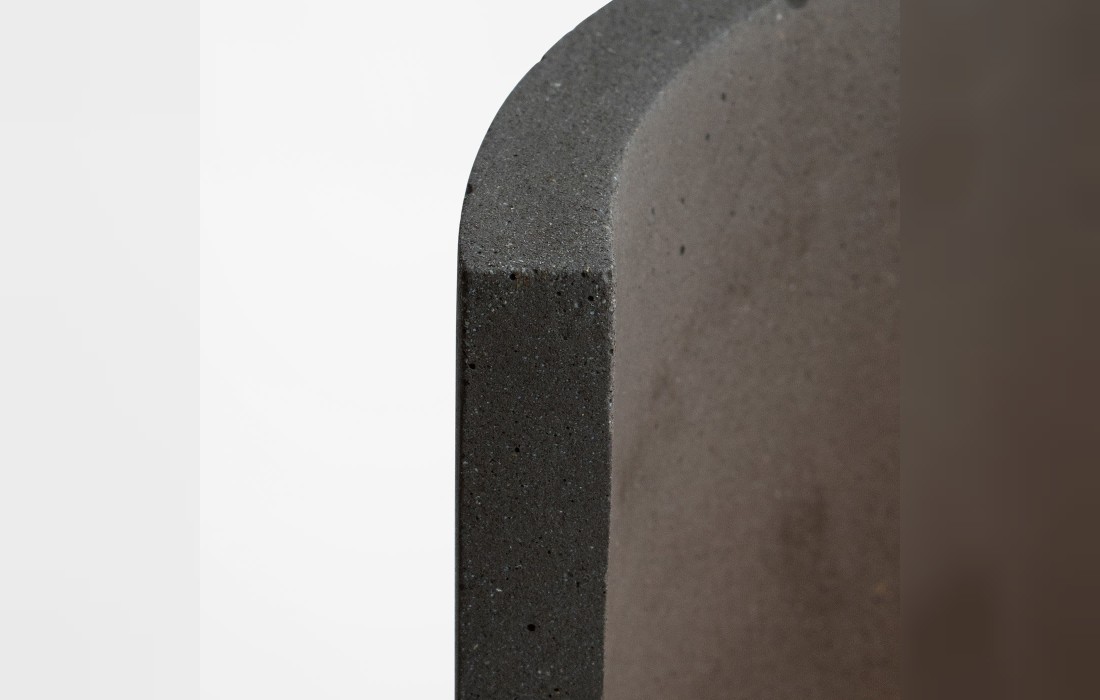 Настольная лампа от фабрики Plato Design модель Esse 