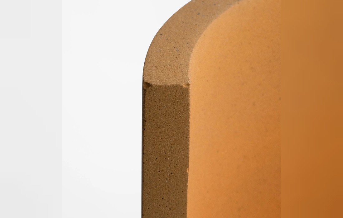 Настольная лампа от фабрики Plato Design модель Esse Amber Yellow