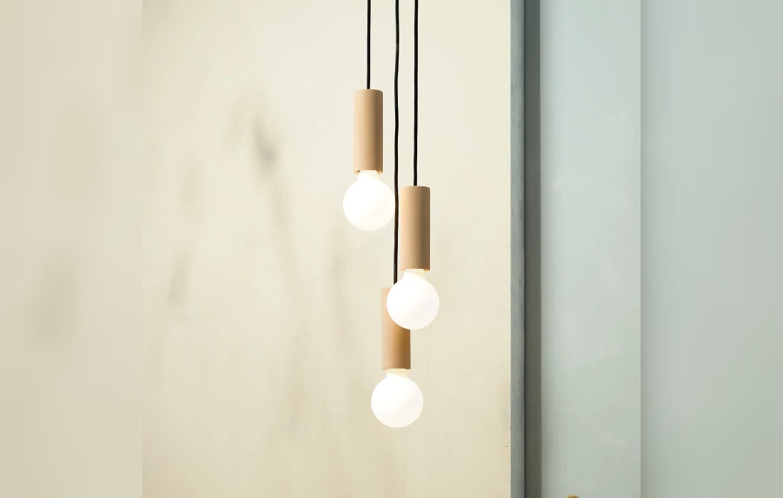 Подвесное освещение от фабрики Plato Design модель Ila Trio Amber Yellow