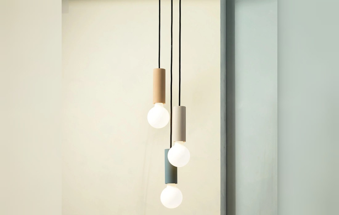 Подвесное освещение от фабрики Plato Design модель Ila Trio Amber Yellow