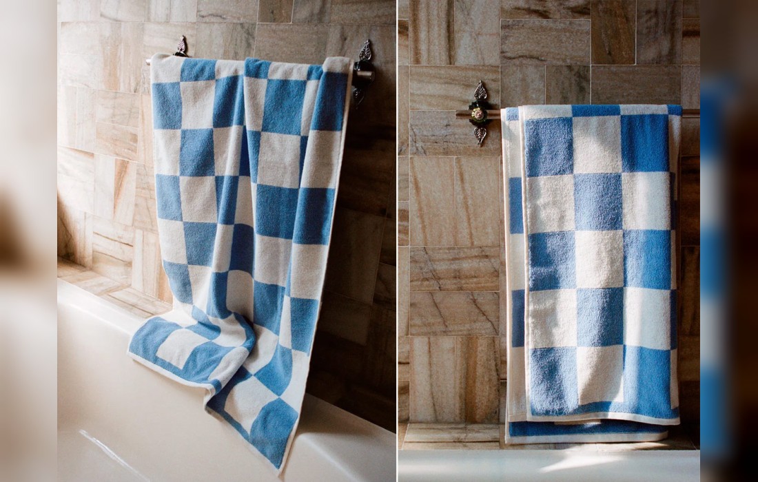 Аксессуар для ванной модель Check Bath Towel от фабрики Hay