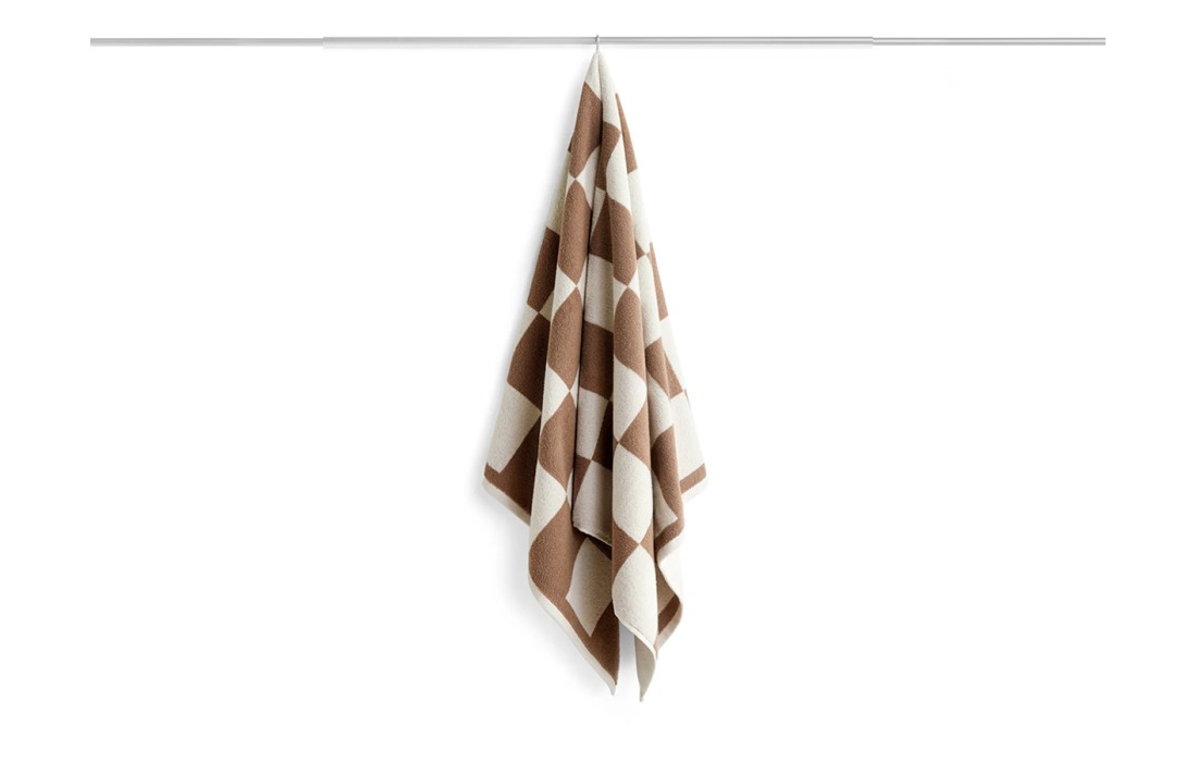 Аксессуар для ванной модель Check Bath Towel от фабрики Hay