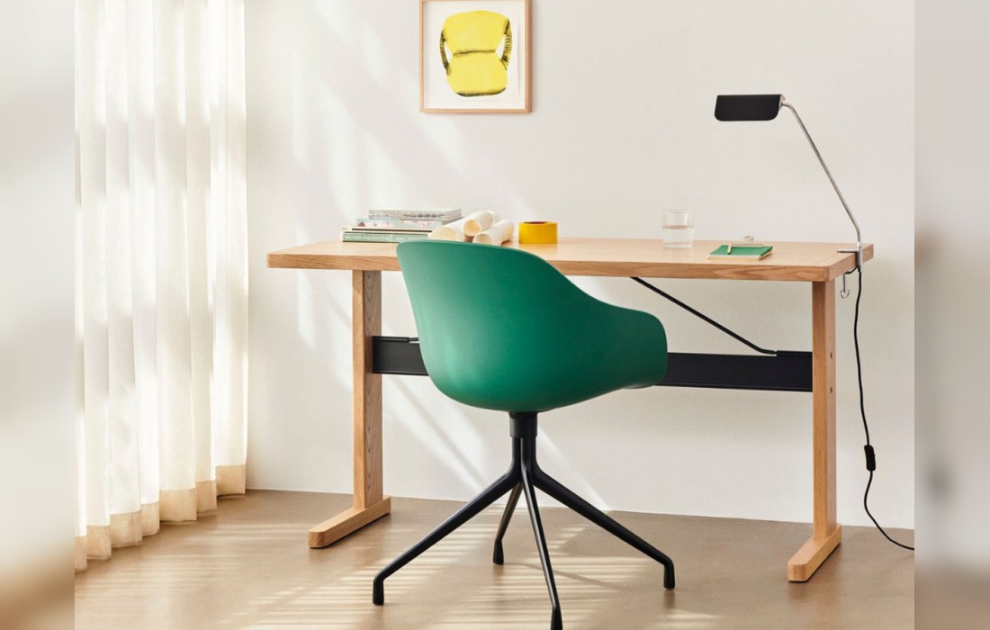 Настольная лампа модель Apex Desk Lamp от фабрики Hay