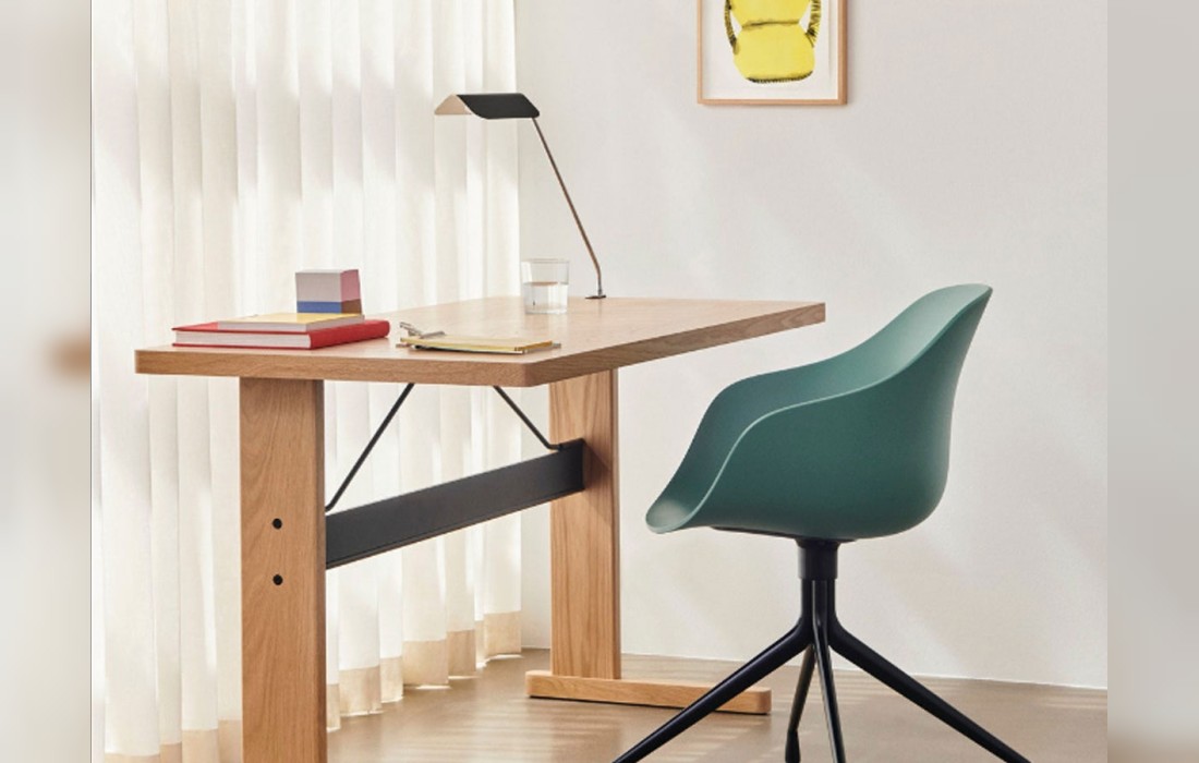 Настольная лампа модель Apex Desk Lamp от фабрики Hay
