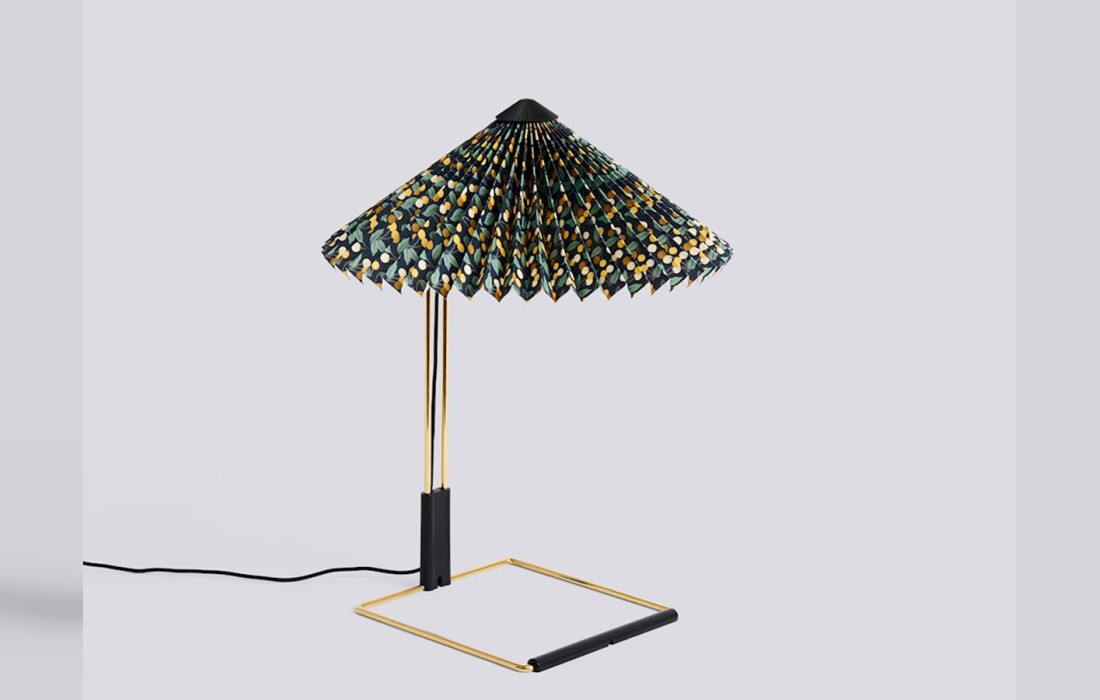 Настольная лампа модель Matin Table Lamp Small - Liberty от фабрики Hay