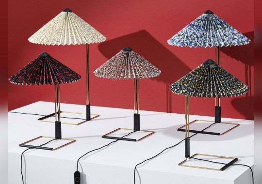 Настольная лампа модель Matin Table Lamp Small - Liberty от фабрики Hay