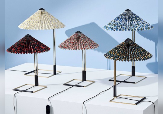 Настольная лампа модель Matin Table Lamp Small - Liberty от фабрики Hay