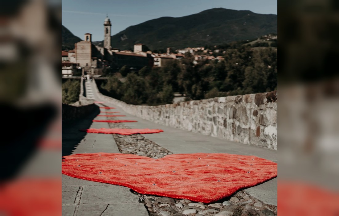 Ковер от фабрики Sitap Carpet Couture Italia модель Regina di Cuori Diamond Red 