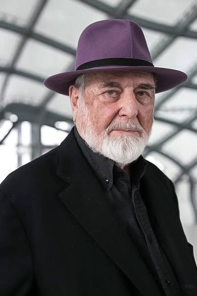 Michelangelo Pistoletto vs Pimar Limestone