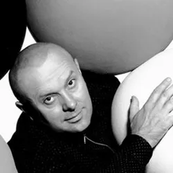 Denis Santachiara vs Bonaldo