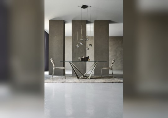 Стол с фактурной стеклянной столешницей Skorpio Cattelan