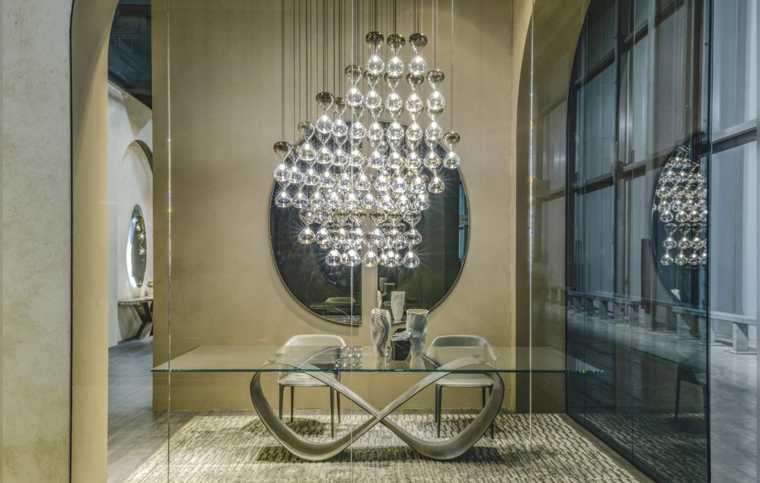 Стол со стеклянной столешницей Butterfly от Cattelan