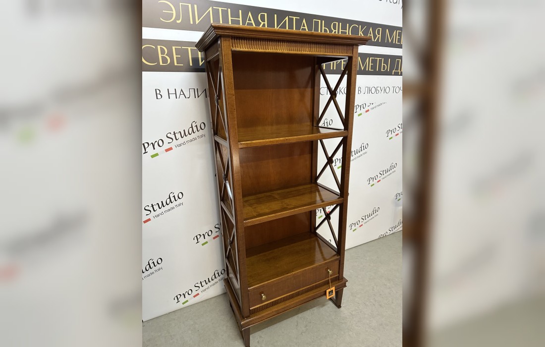 Книжный шкаф 24.13 из дерева Tosato Classico