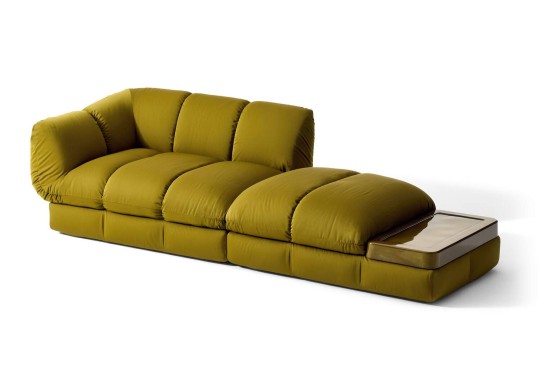 Диван Ardys фабрики Cassina — дизайн Патрисии Уркиолы
