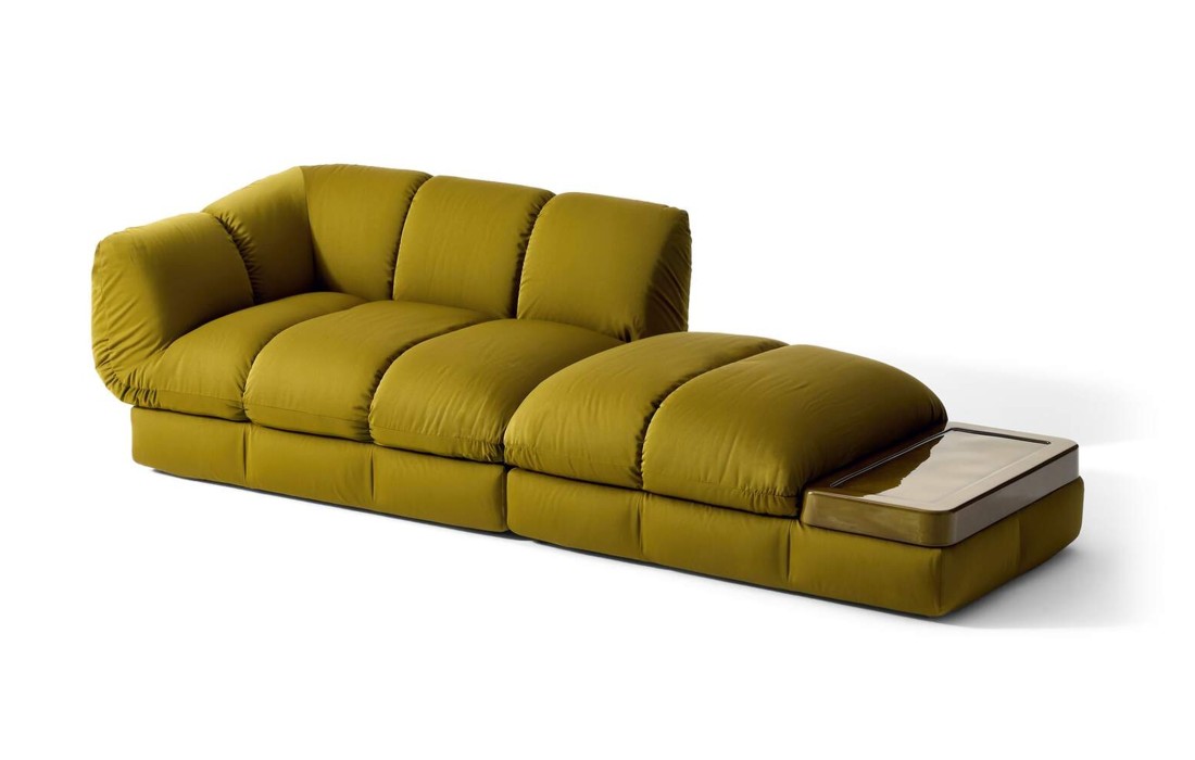 Диван Ardys фабрики Cassina — дизайн Патрисии Уркиолы