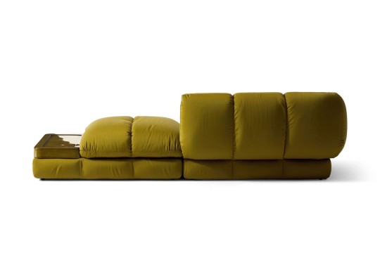 Диван Ardys фабрики Cassina — дизайн Патрисии Уркиолы