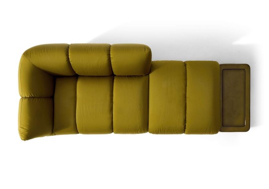 Диван Ardys фабрики Cassina — дизайн Патрисии Уркиолы