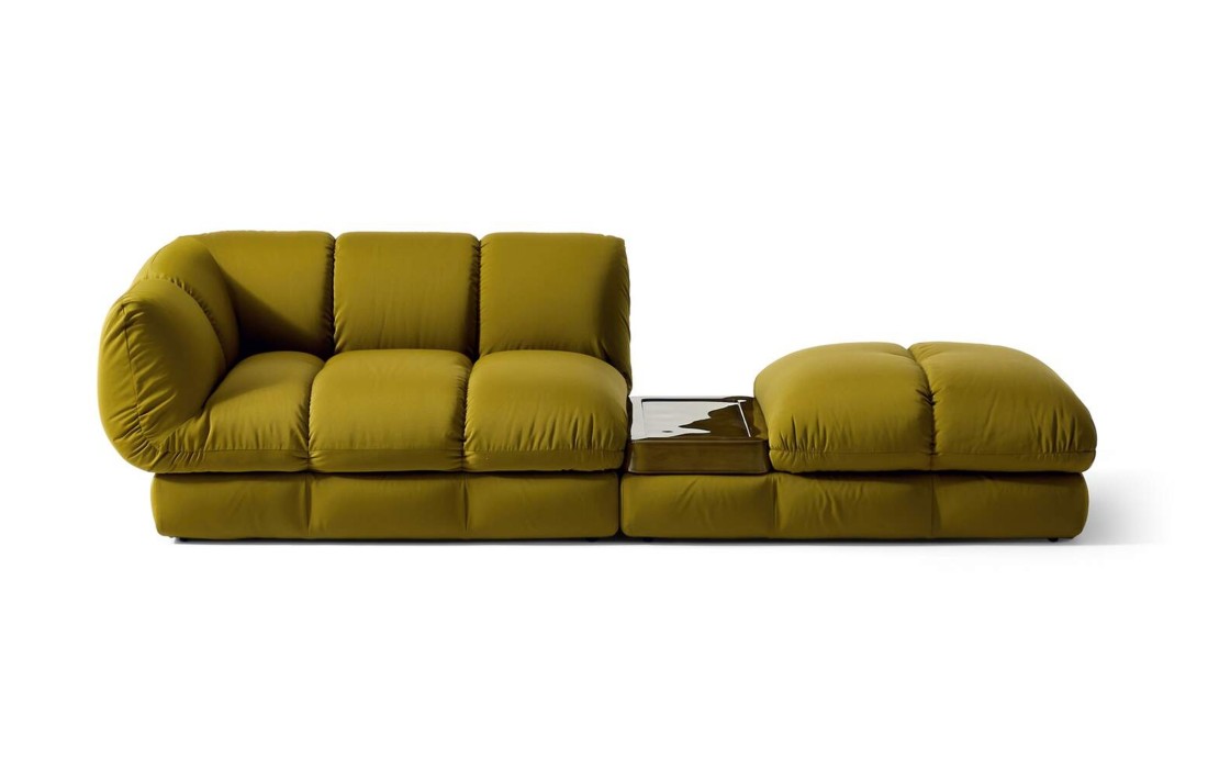 Диван Ardys фабрики Cassina — дизайн Патрисии Уркиолы