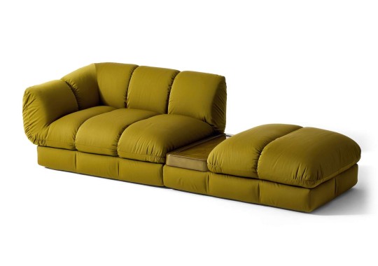 Диван Ardys фабрики Cassina — дизайн Патрисии Уркиолы